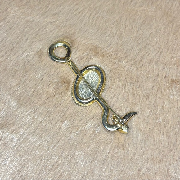 Brooch - Picture 2 of 2